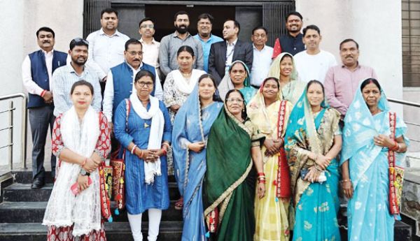 राष्ट्रीय ग्राम स्वराज अभियान: छत्तीसगढ़ के पंचायत प्रतिनिधियों का गुजरात अध्ययन भ्रमण