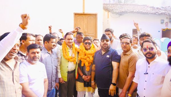 भाजयुमो के नवनियुक्त जिला महामंत्री   के प्रथम पिथौरा आगमन पर स्वागत