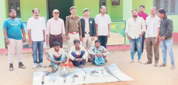 उदंती-सीतानदी टाइगर रिजर्व में 3 शिकारी गिरफ्तार