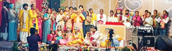 भागवत कथा का समापन, अंतिम दिन हुई फूलों की होली