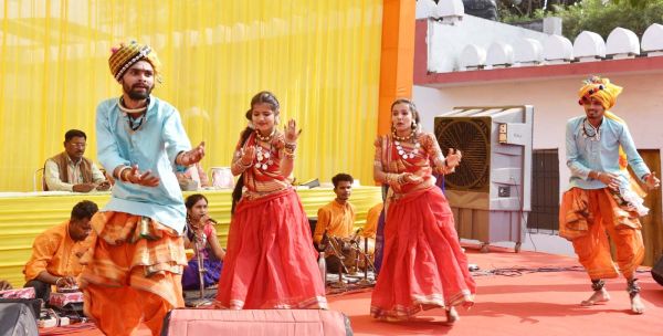 राजिम कुंभ में लोककला-लोकआस्था का संगम, अयोध्या कांड पर भावपूर्ण व्याख्यान