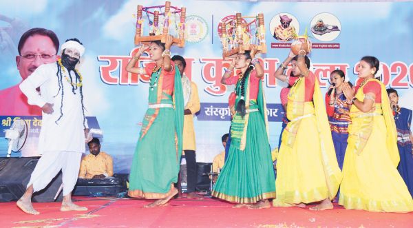 भानसिंह ने बारहमासी गीत से संजोई छत्तीसगढ़ की लोक संस्कृति