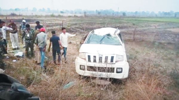 बारात जा रही बोलेरो सडक़ किनारे पलटी, 6 जख्मी