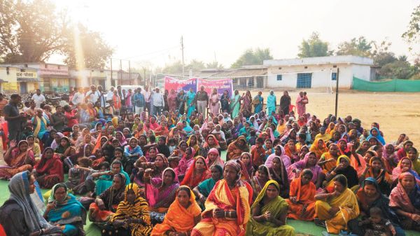 लैलूंगा व छाल क्षेत्र में पुलिस जन चौपाल,300 से अधिक ग्रामीणों ने लिया नशामुक्ति का संकल्प