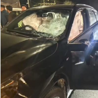 नाबालिग की बीएमडब्ल्यू ने दो गाड़ियों को मारी टक्कर, 5 युवक घायल