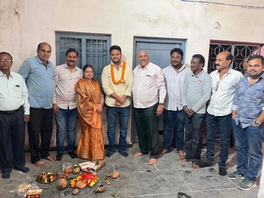 नपाध्यक्ष ने किया बोर खनन का शुभारंभ