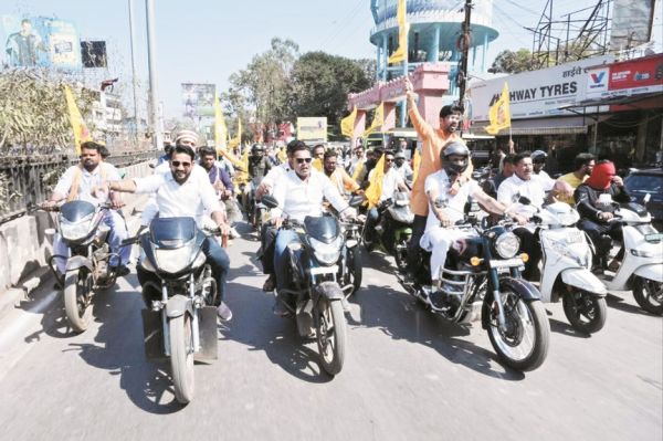 गौ माता को राष्ट्र माता घोषित करने की मांग पर बाइक रैली