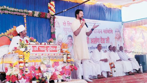 संतों के सत्संग से मानव जीवन को सही दिशा मिलती है- विक्रांत