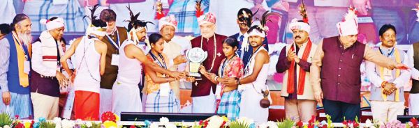 बस्तर पंडुम ने जीता दिल, सुकमा के जनजातीय वेशभूषा ने बिखेरा जलवा, मिला प्रथम पुरस्कार