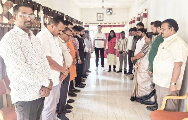 पत्रकार राजेश शर्मा को दी श्रद्धांजलि