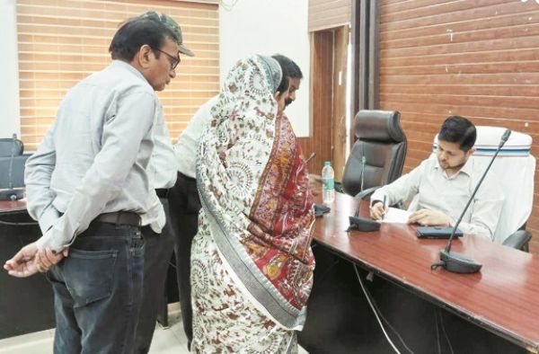 पीएम किसान सम्मान निधि की राशि नहीं मिलने से किसान परेशान, दिया आवेदन