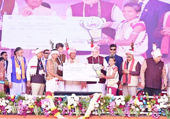 बस्तर पंडुम:  दंतेवाड़ा का तीन विधाओं में  परचम