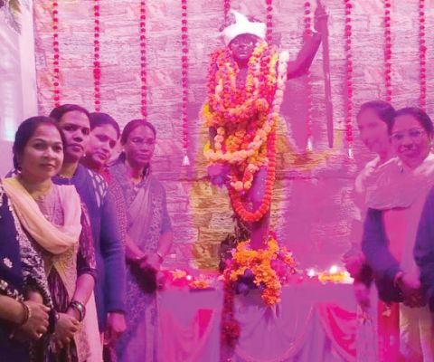  भूमकाल दिवस पर शहीद वीर गुंडाधुर को श्रद्धांजलि