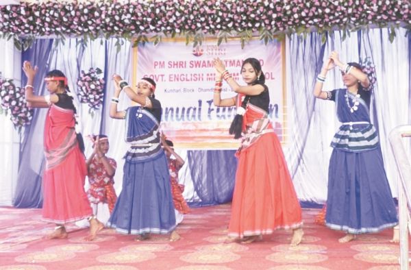  पीएम श्री सेजस कुम्हारी विद्यालय में वार्षिकोत्सव