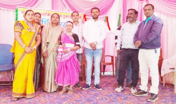 प्राथमिक शाला डुमरडीह में वार्षिकोत्सव