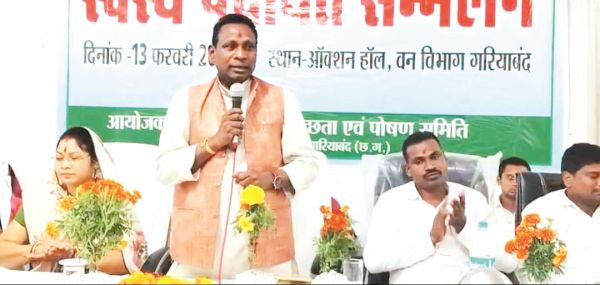 मितानिन दीदियां गांव की सच्ची स्वास्थ्य प्रहरी- जनक ध्रुव