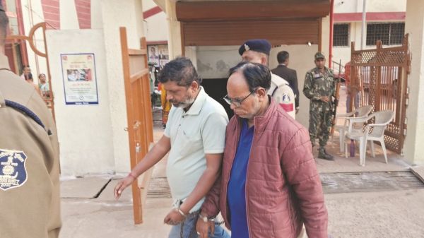 नाबालिग से सामूहिक रेप, दो आरोपियों ने किया सरेंडर