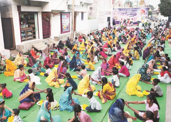 550 से अधिक स्थानों में पूजे गए लाखों माता-पिता