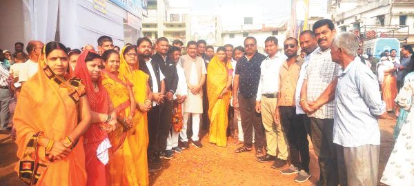 विधायक-जनप्रतिनिधियों ने साधु-संतों का किया स्वागत