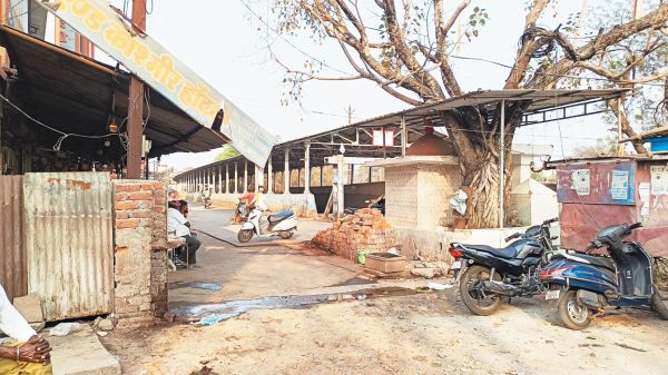 भाटापारा अमृत भारत स्टेशन का कार्य धीमा, अतिक्रमण पर 14 दिनों का नोटिस जारी