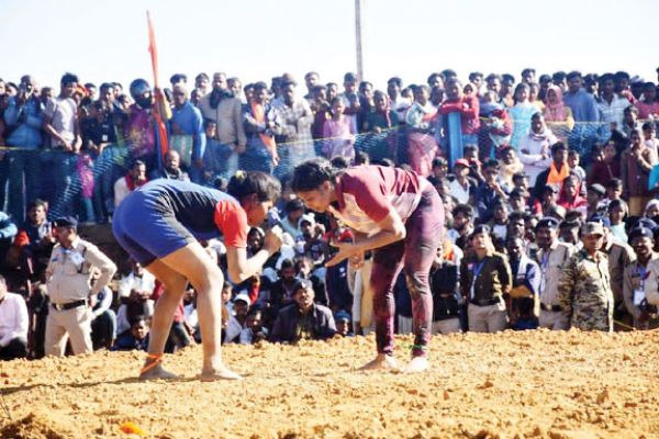 मैनपाट महोत्सव के आखिरी दिन दंगल प्रतियोगिता का हुआ फैसला