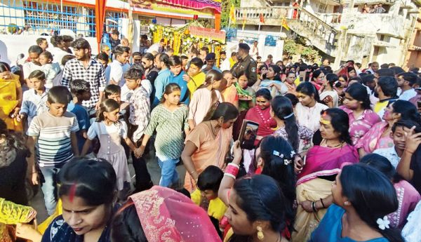 महाशिवरात्रि पर शिवालयों में उमड़े भक्त, 47वीं ऐतिहासिक शिव बारात बनी आकर्षण का केंद्र