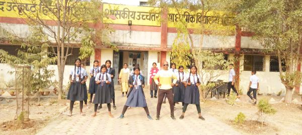 सारंगढ़ में ‘फाइटर क्लब’ दे  रहा आत्मरक्षा प्रशिक्षण