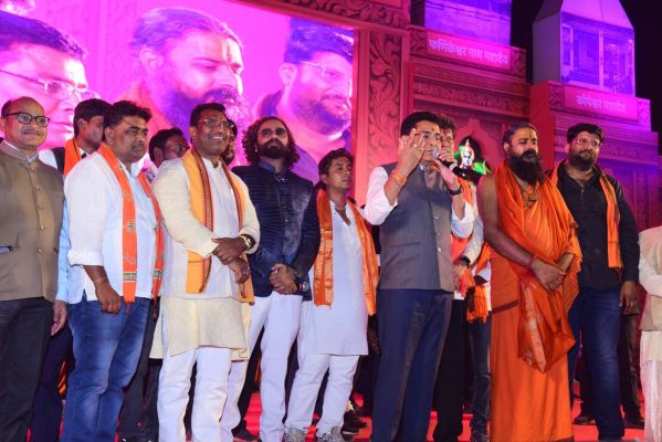 अनुराग शर्मा नाइट्स की प्रस्तुति, झूम उठे श्रोता