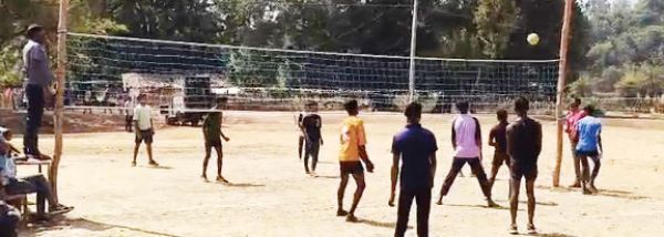 सामुदायिक पुलिसिंग: पेरमापाल में दो दिनी वॉलीबॉल स्पर्धा