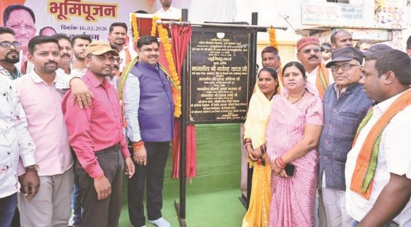 सडक़ चौड़ीकरण कार्य का मंत्री ने किया भूमिपूजन