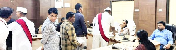 जनदर्शन में  45 आवेदन