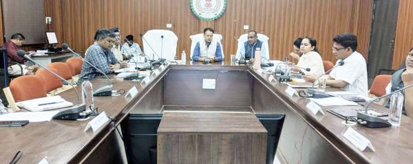 लंबित प्रकरणों के निराकरण करने निर्देश