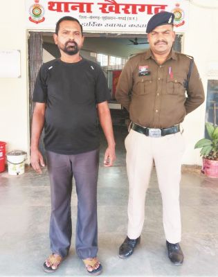 30 वर्षों से फरार वारंटी गिरफ्तार, भेजा गया रिमांड पर