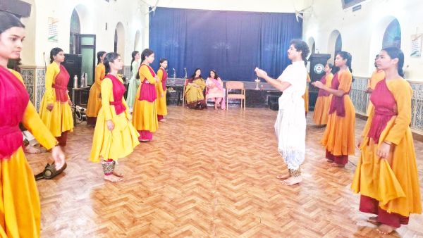  संगीत विवि में 12 घंटे का अखंड घुंघरू नाद कार्यक्रम