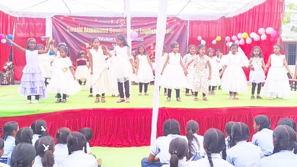 आत्मानंद अंग्रेजी स्कूल में वार्षिकोत्सव, मोहा मन