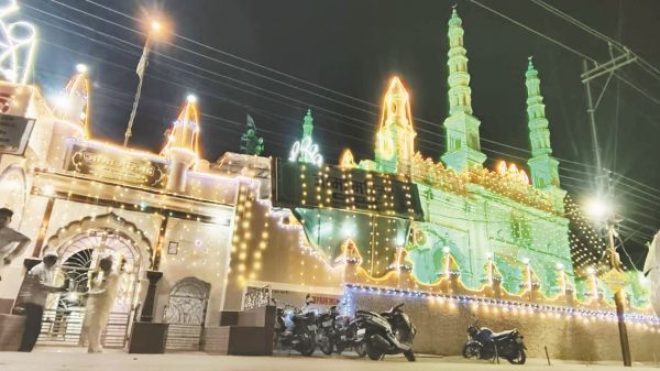 खुदा की इबादत का पाक महीना रमजान शुरू