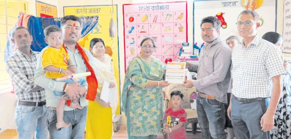 आंबा केंद्र सांकरा में मना वजन त्यौहार, बच्चों की स्वास्थ्य जांच