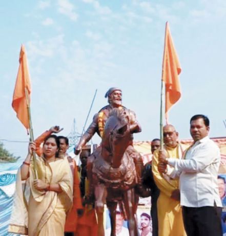  विधायक ने छत्रपति शिवाजी महाराज की प्रतिमा का किया अनावरण