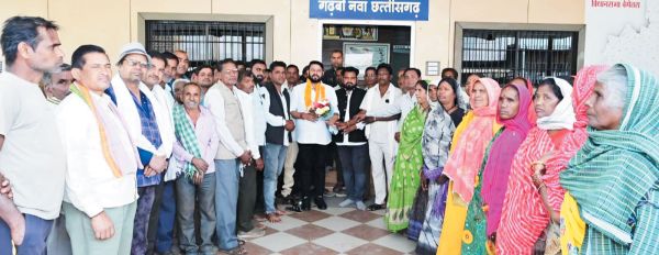 पूर्व विधायक छाबड़ा के प्रयास से काटे गए बोर कनेक्शन जोड़े