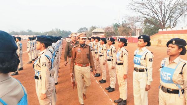 जनरल परेड में बलवा ड्रिल भी, अच्छी वर्दी वाले पुरस्कृत