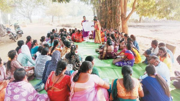 बस्तर के संगवारी जेंडर संसाधन केंद्र में उमड़ा राजनांदगांव के 45 सदस्यीय दल का उत्साह