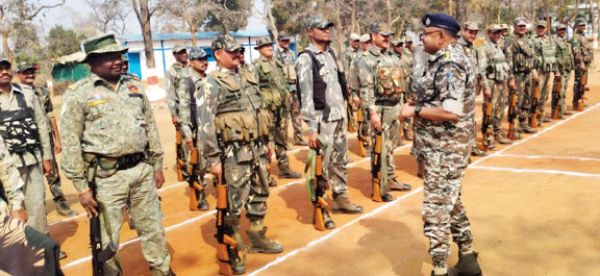 एसपी ने जवानों की सुनी समस्याएं व सुझाव