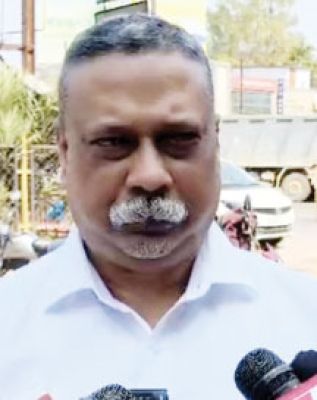 होली के दिन शराब दुकान खुली रखने पर सियासत गरमाई, पूर्व महापौर तिर्की ने सरकार पर साधा निशाना