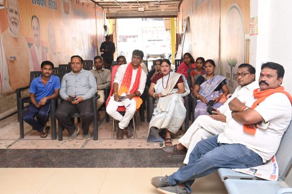 विधायक ने भाजपाइयों संग सुनी मन की बात