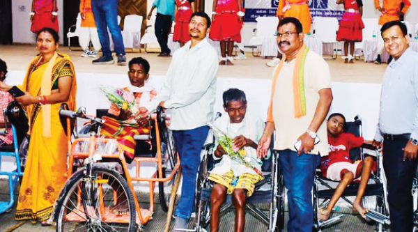  401 चेहरों पर लौटी मुस्कान, कल तक जो लाचार थे आज वो आत्मनिर्भर हैं...