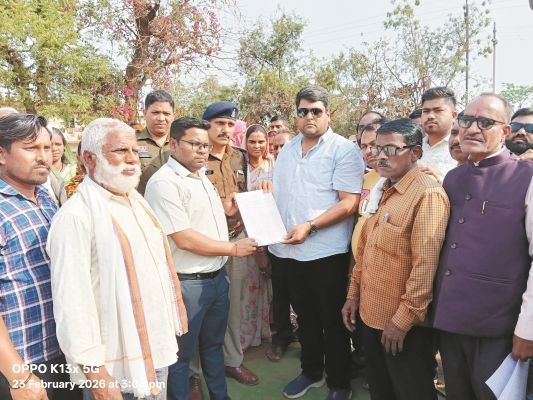 कंपनी डायरेक्टरों की संपत्ति सीज की जाए - मुदलियार