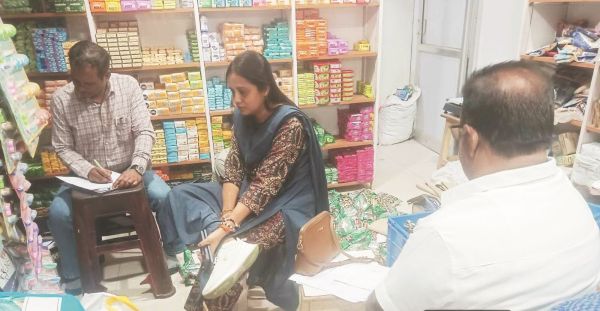 9 बोरी गुटखा जब्त, नमूने जांच के लिए भेजे गए