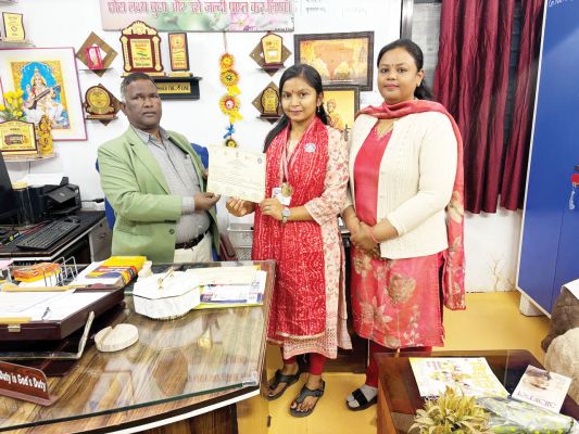 साक्षी गुप्ता ने राष्ट्रीय एकता शिविर में भाषण प्रतियोगिता जीतीं