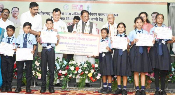 मेहनत की चमक और सरकारी संबल