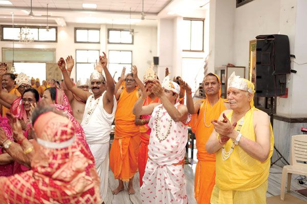 सन्मति नगर दिगम्बर जैन मंदिर फाफाडीह में सिद्धचक्र आराधना विधान शुरू, 8 दिन चलेगा